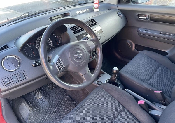 Suzuki Swift cena 13900 przebieg: 153000, rok produkcji 2007 z Chodecz małe 407